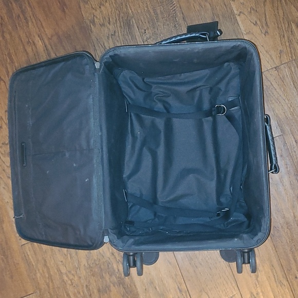 💕💯Authentic Bottega Veneta Luggage💕 - Picture 12 of 17